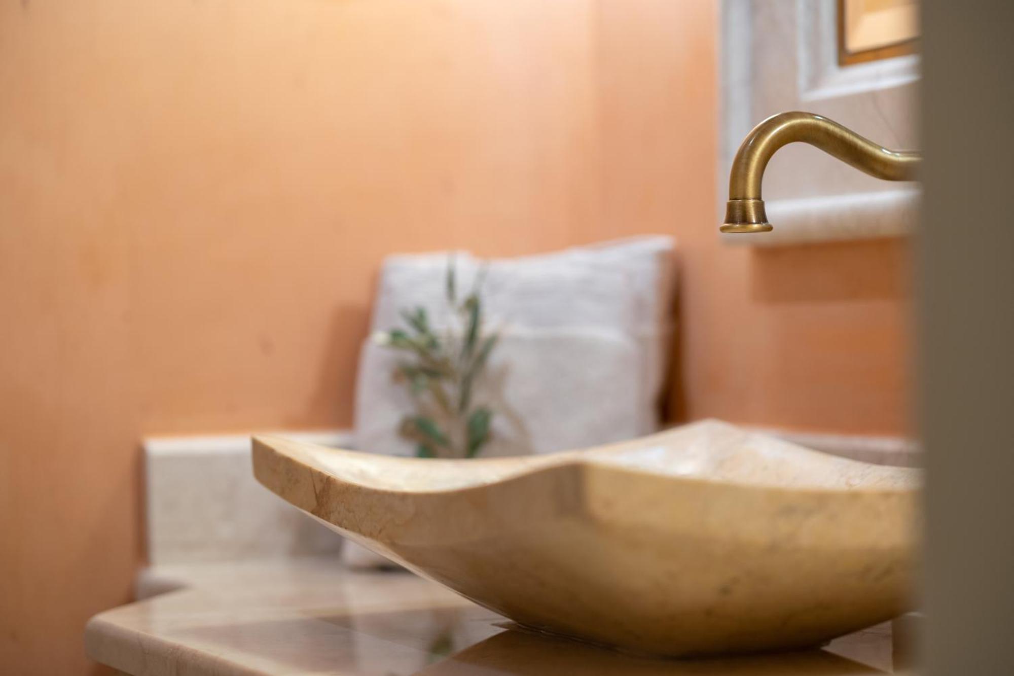 Unique Room With Indoor Pool & Attic Alli Meria Bagian luar foto