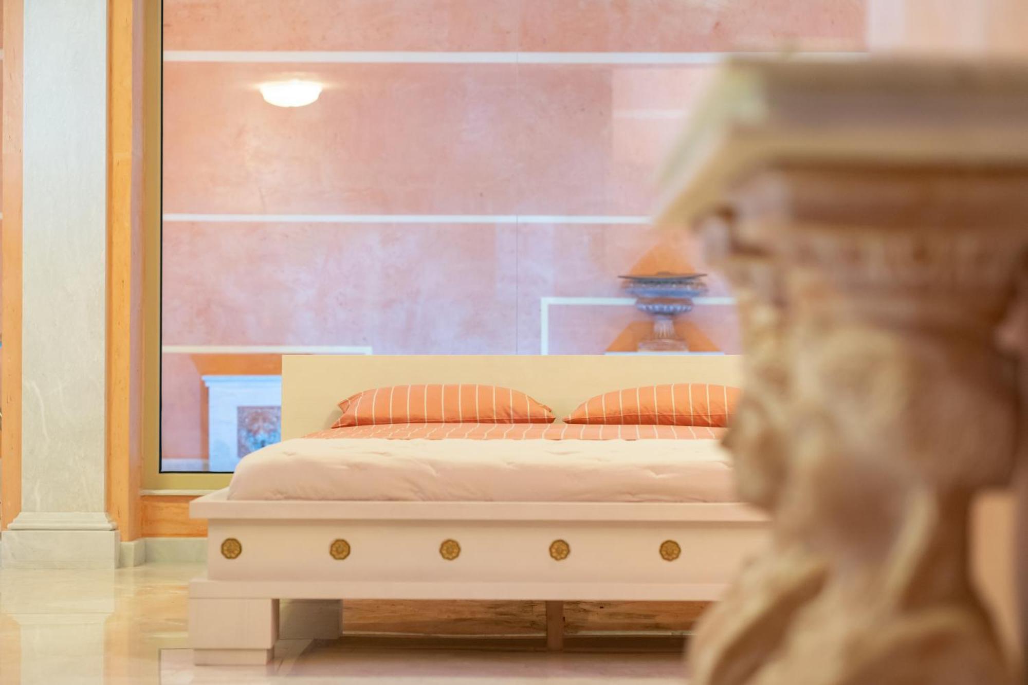 Unique Room With Indoor Pool & Attic Alli Meria Bagian luar foto